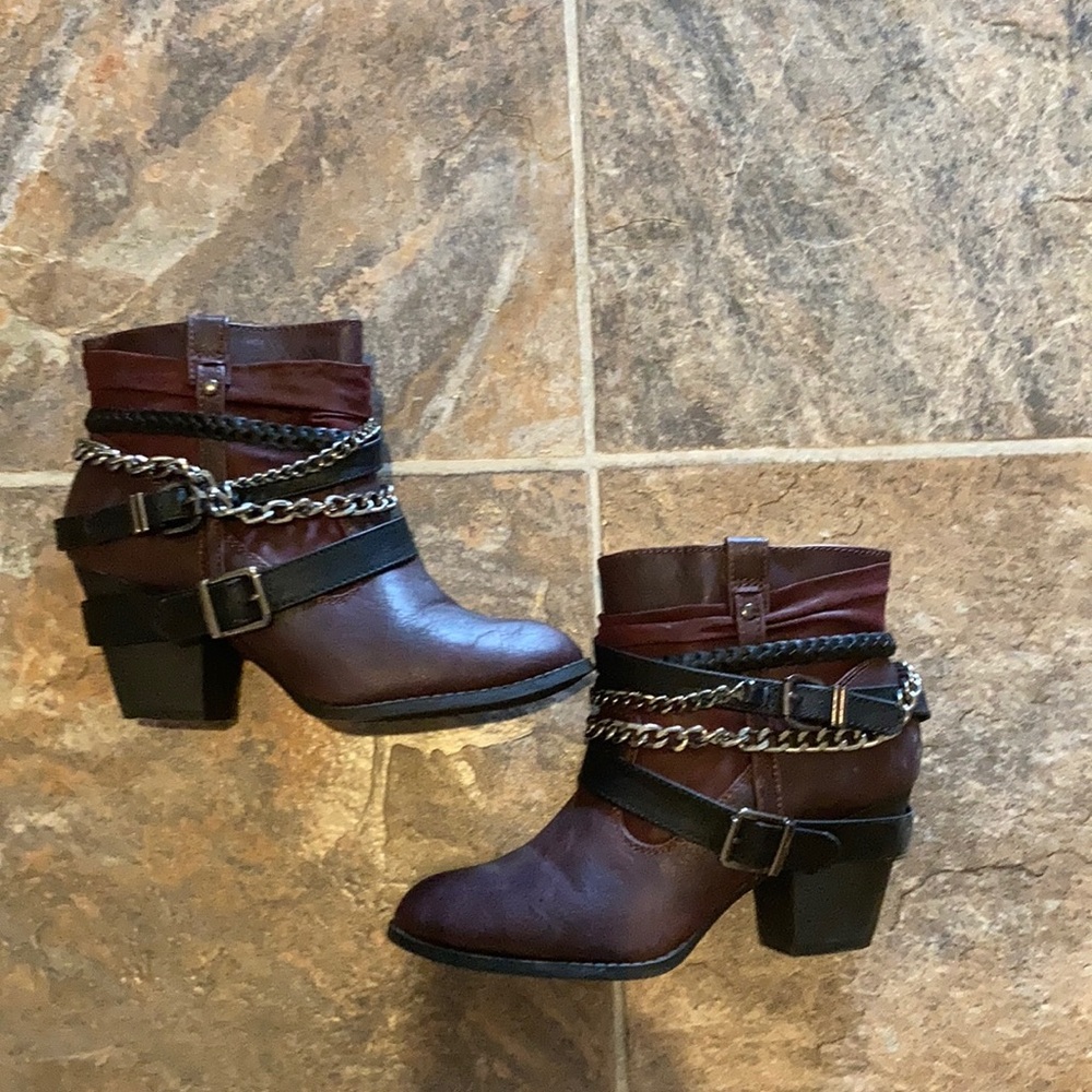 Women’s BKE Sole Bootie size 7.5